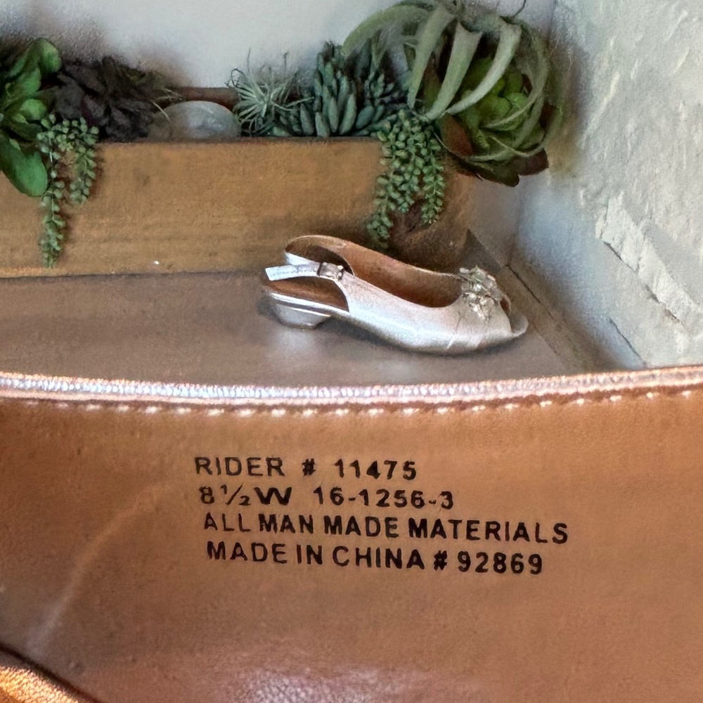 NWOT Comfortview Rider Slingback Peep-toe  1&1/2 inch Heel - Picture 3 of 6
